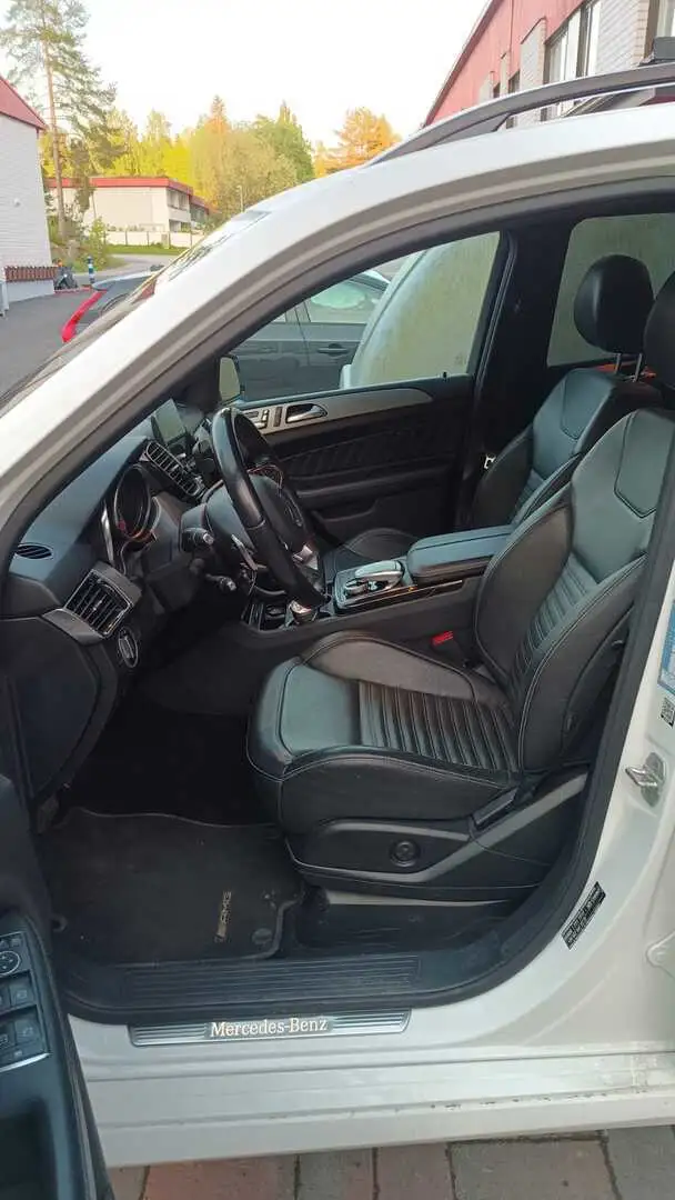 Car Image - 2g6VAabyrnatxh9O1HHNdU
