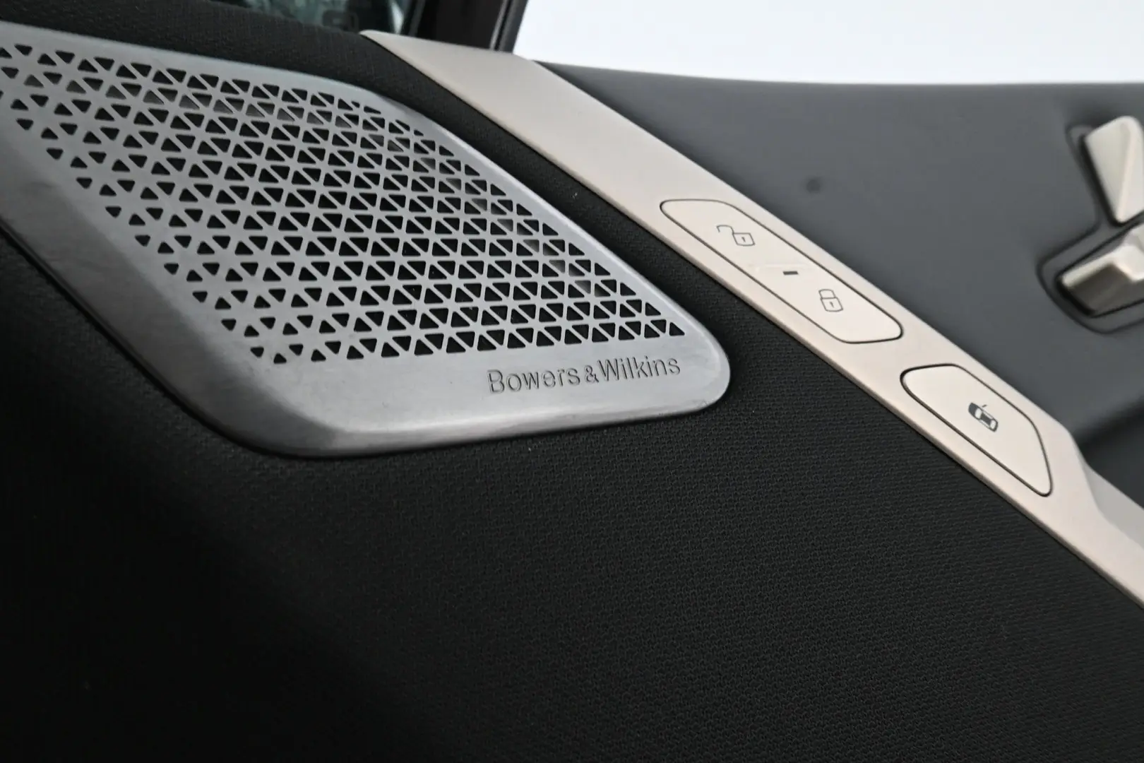 Car Image - 4K6Hz0TvUQsxtr35OYwuH7