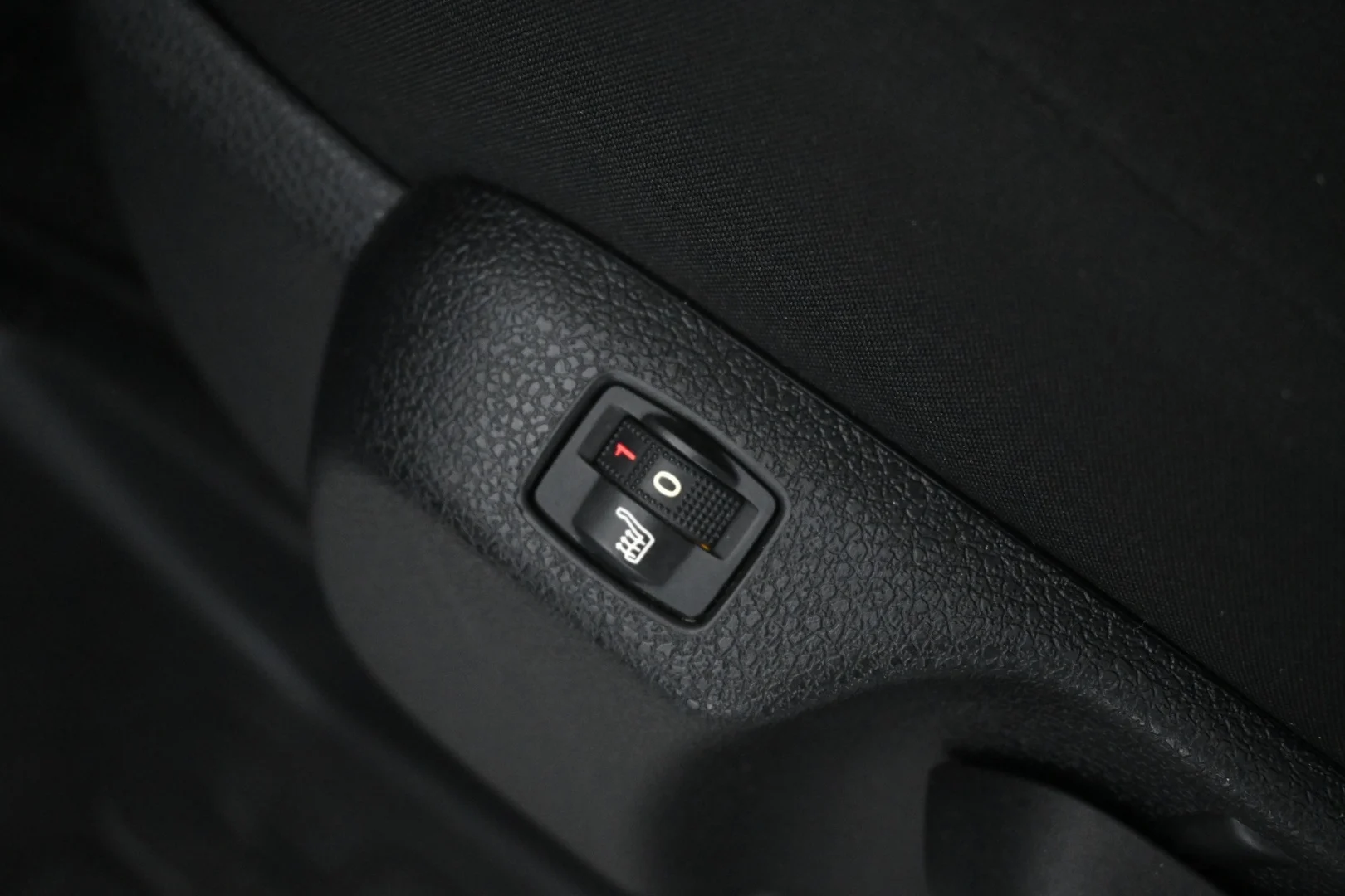 Car Image - 5aPqTAkAYmbvwWbGbHpSTP