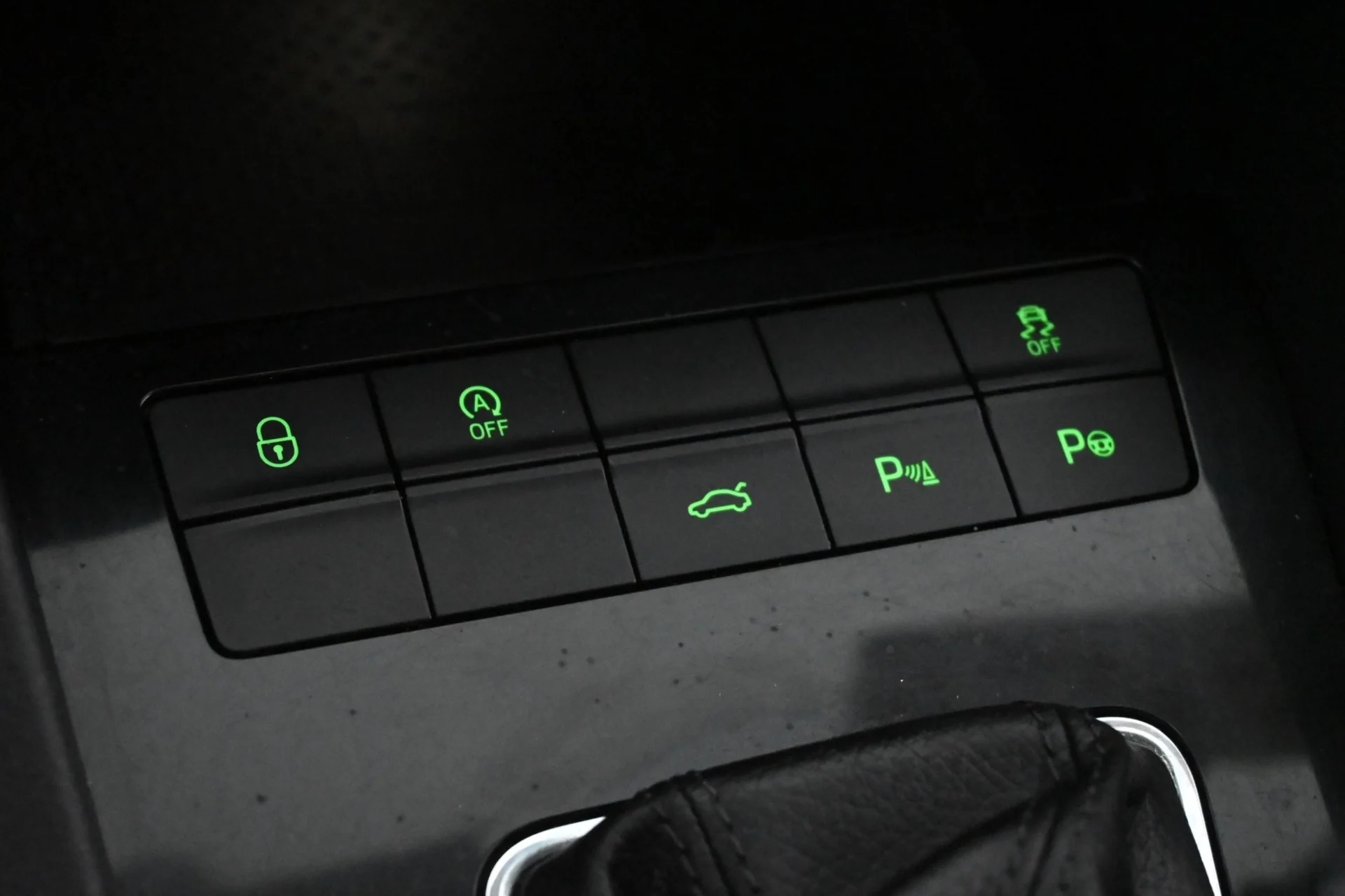 Car Image - 552fj31BgkCTAnbAlvfQiH