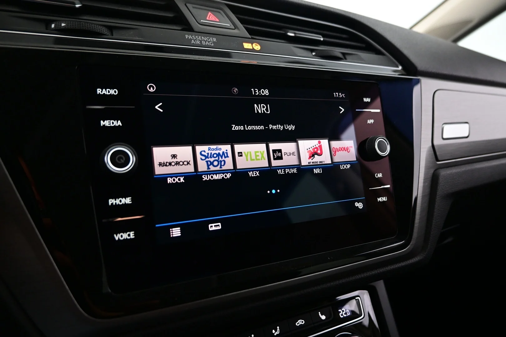 Car Image - 2lT8v6daeNxxO6Q5wbMZiG