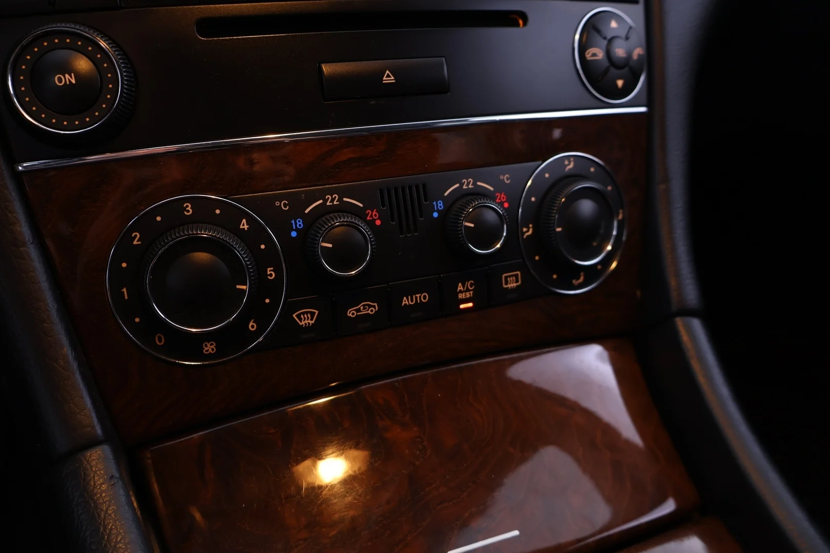 Car Image - 5S2TmLzTJHgTYwSjNiIb3d