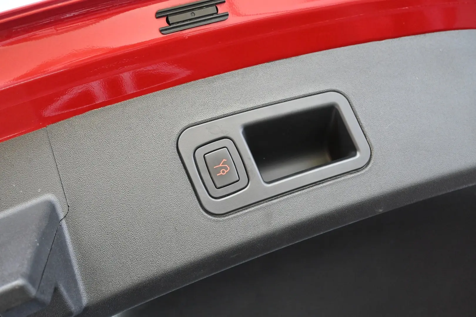Car Image - 3XjuoKOKGaFOj0Yc2xGPt1