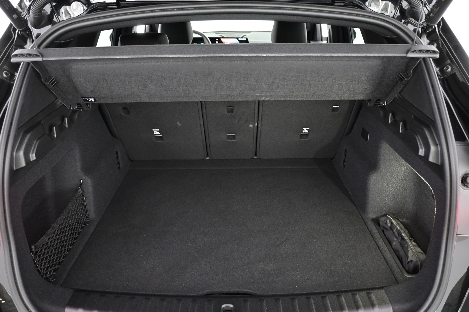 Car Image - 1vyn0kDGOQCxh86MjMuof2