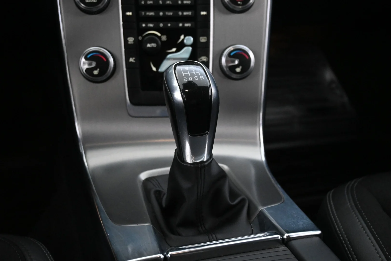 Car Image - xCn8suA2eBqqSjprAaUVi