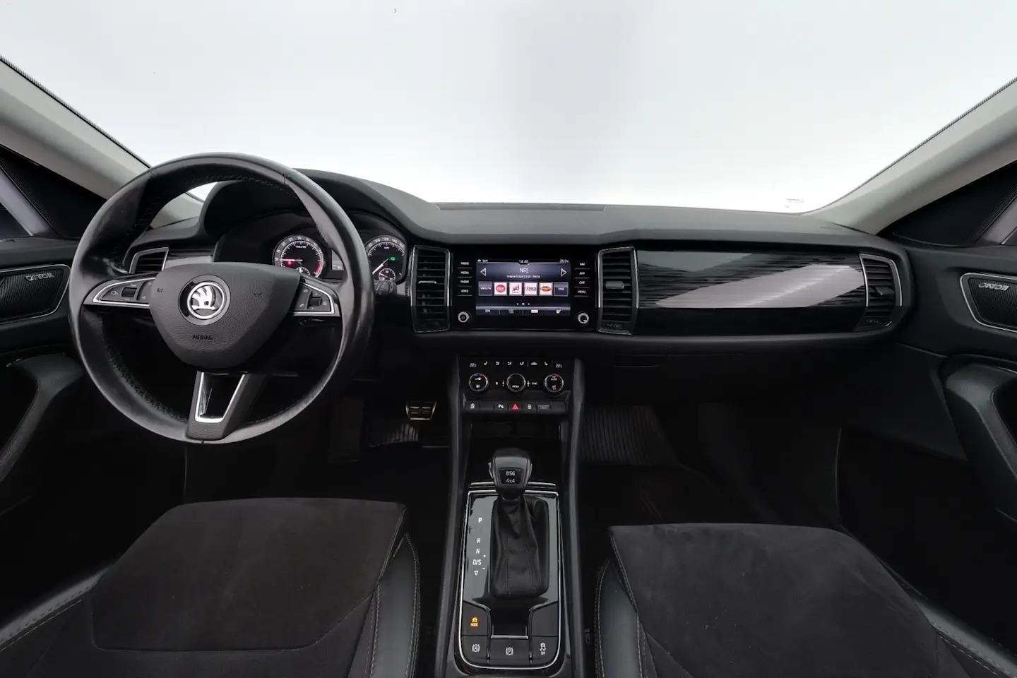 Car Image - 3l7qi35WMkKR14CNmscxGZ