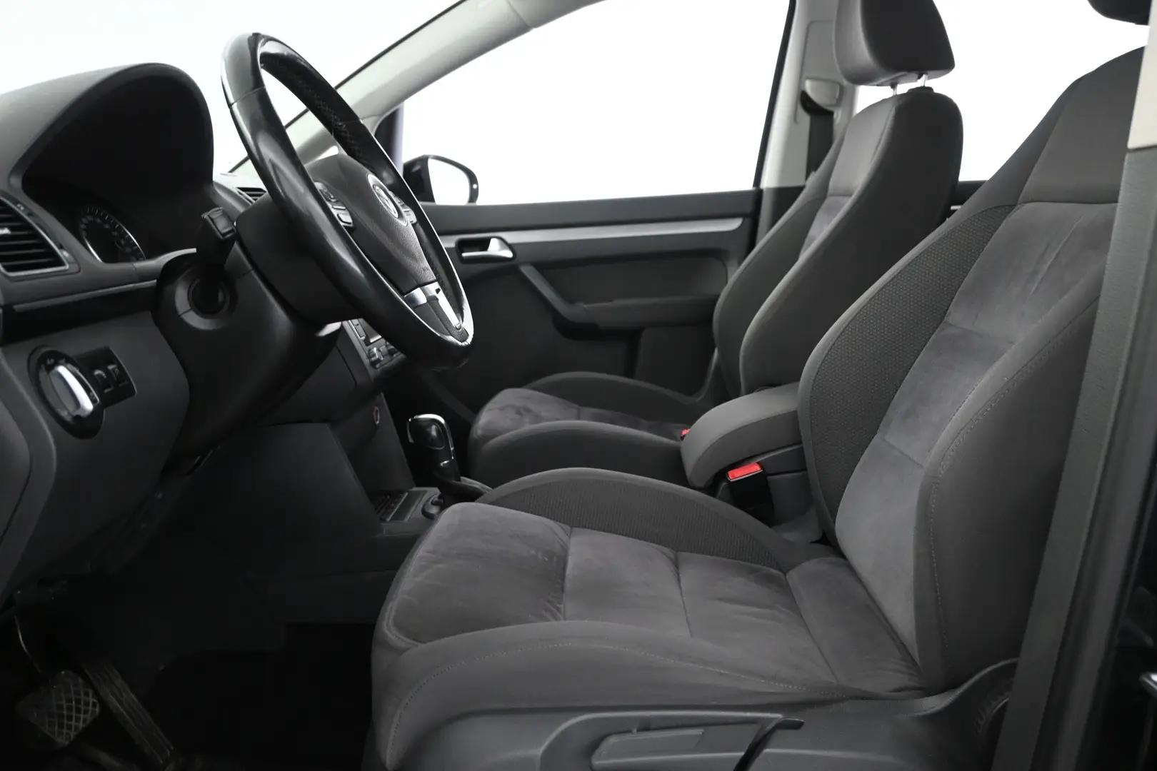 Car Image - 5iwF9HsOgQccPbBMC5xV0p
