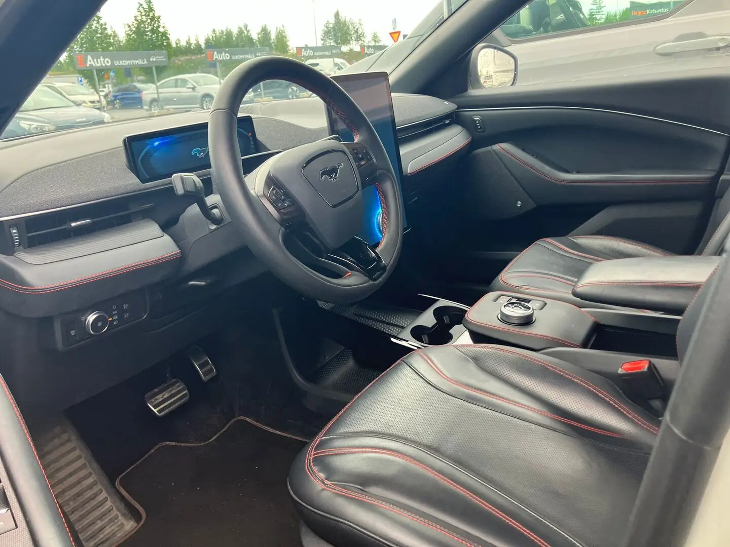Car Image - 7kVtfeBxb34FGonjH3O4Dr