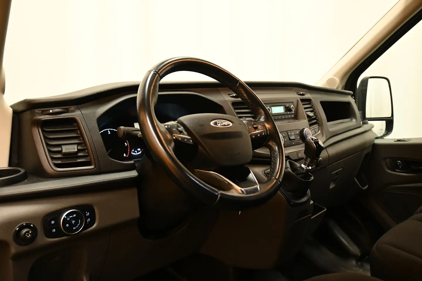 Car Image - FM9l360Cb0BOVDy6NKXrm
