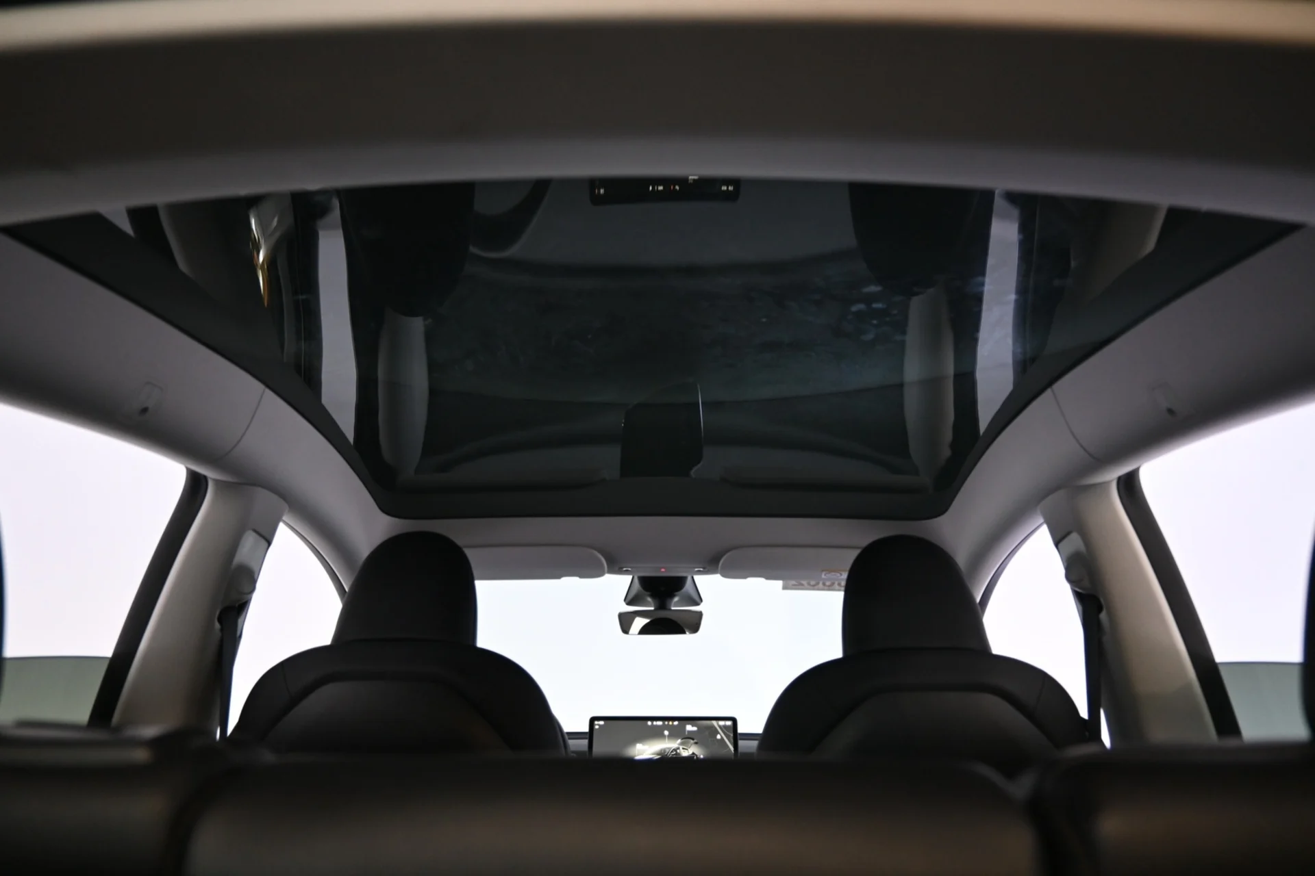 Car Image - 75g5lzNMq0sYcLiKcJ45LP