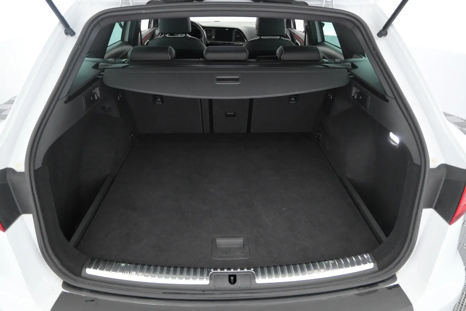 Car Image - 6vAIaqSjMPsIvbXpdZDY54