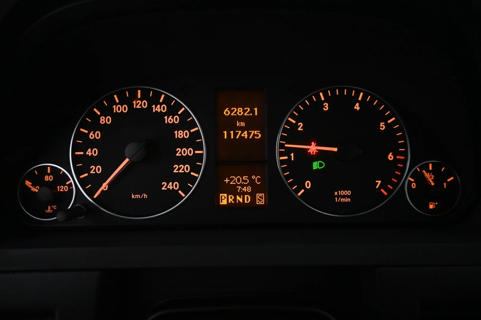 Car Image - 7gXQlnPCpHsisZT15Xvv3