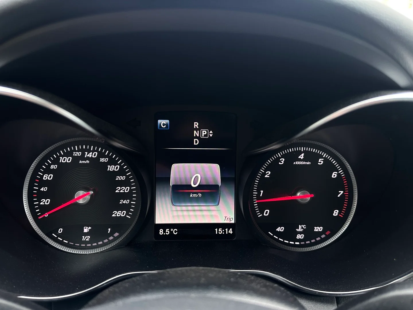 Car Image - 44ALI8vQjNJPm6zGCO7KdG