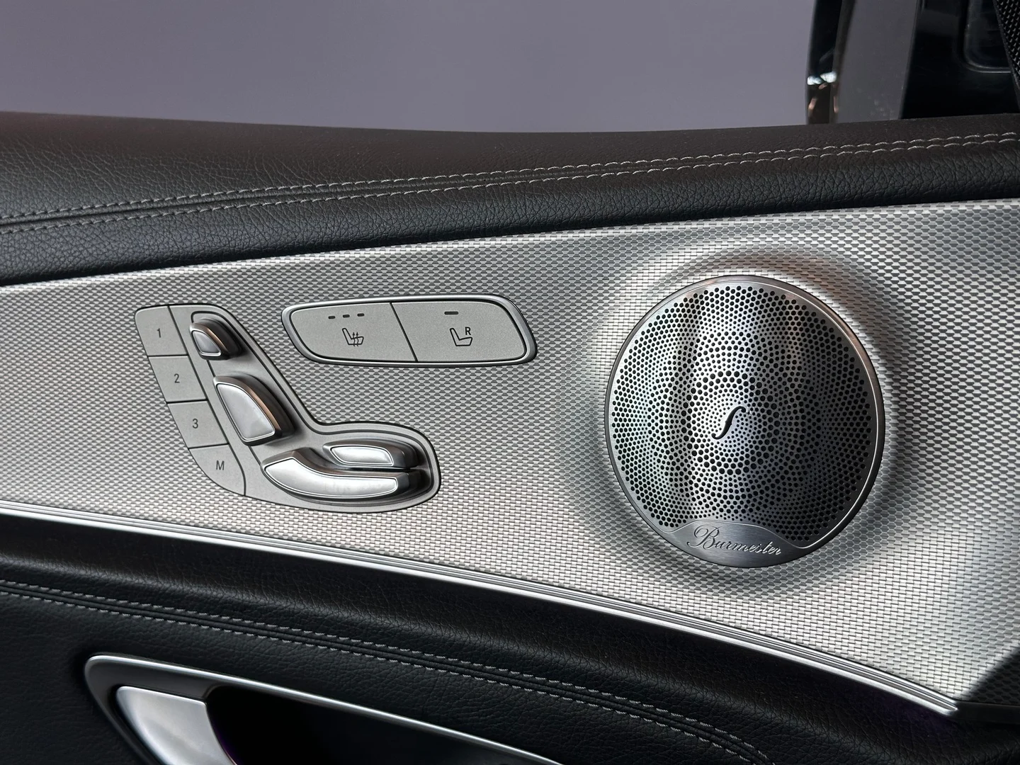 Car Image - 6OL7EULDdkS0zFFZJ0srLu