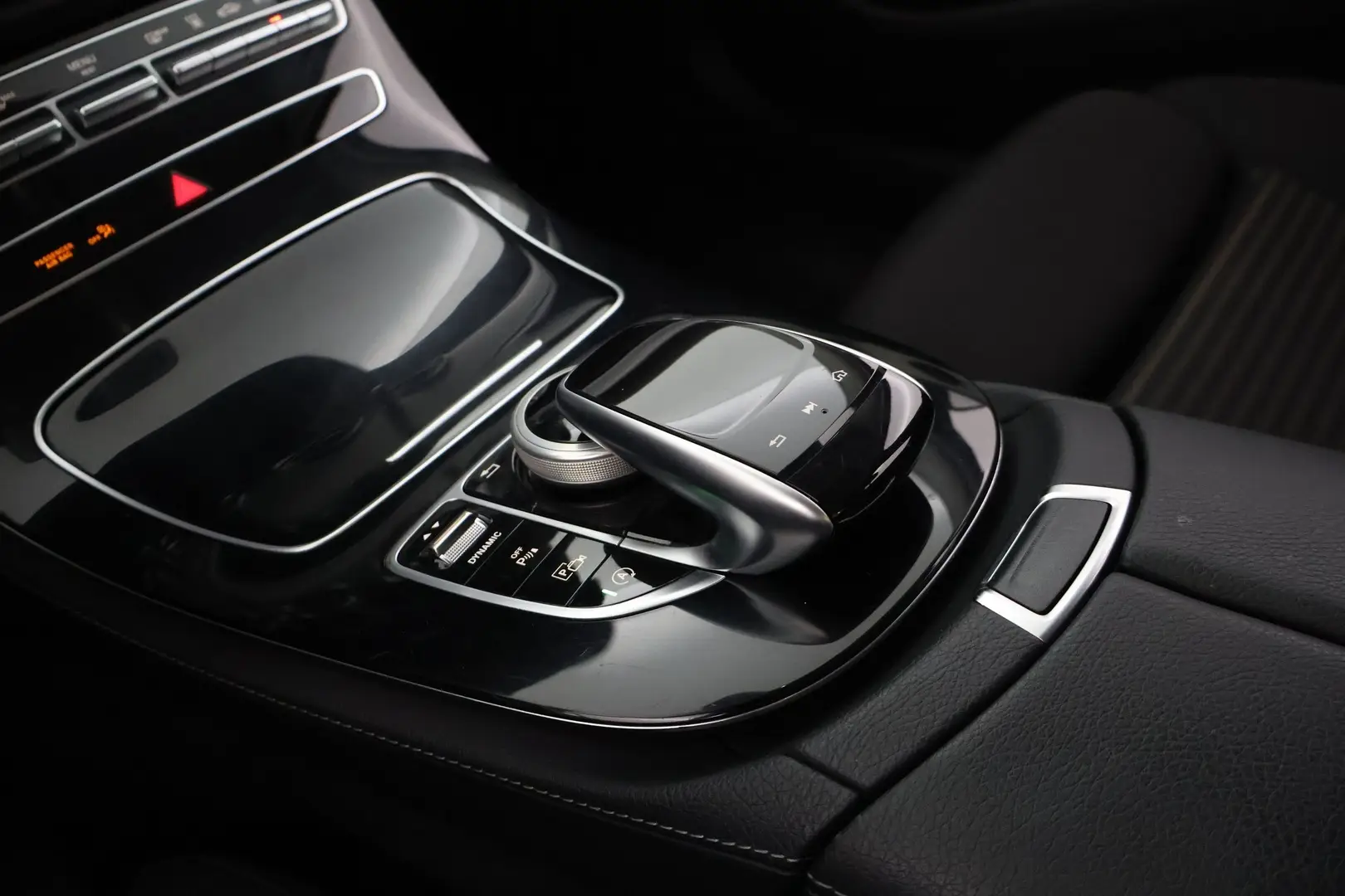 Car Image - 3551e4O2eszF6WXxNbH6Um