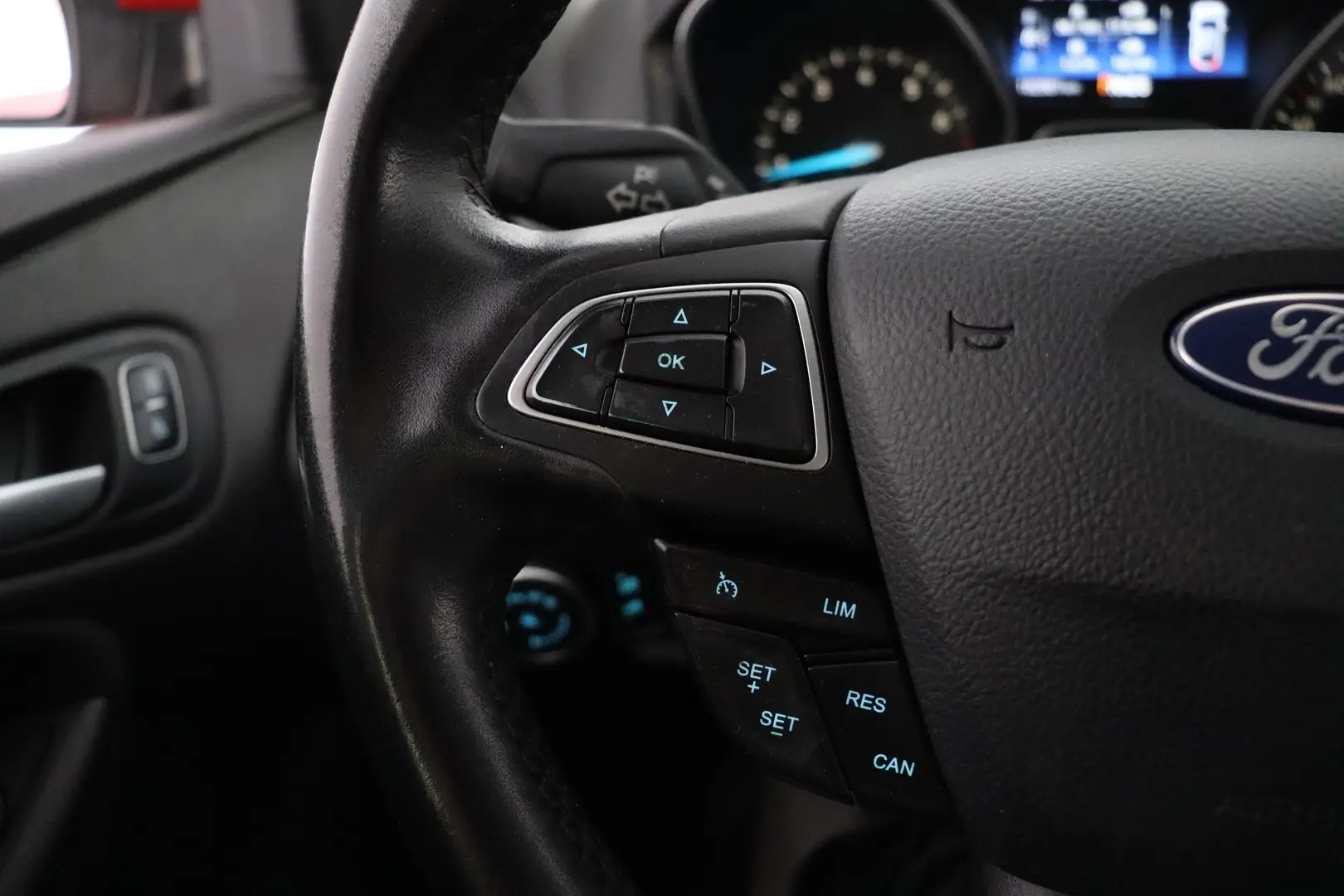Car Image - 5uVvBLZEB2fQMTcTjwsfOo