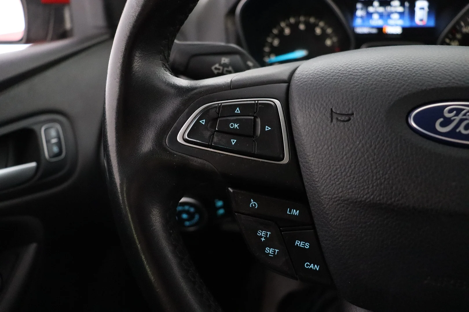 Car Image - 5uVvBLZEB2fQMTcTjwsfOo