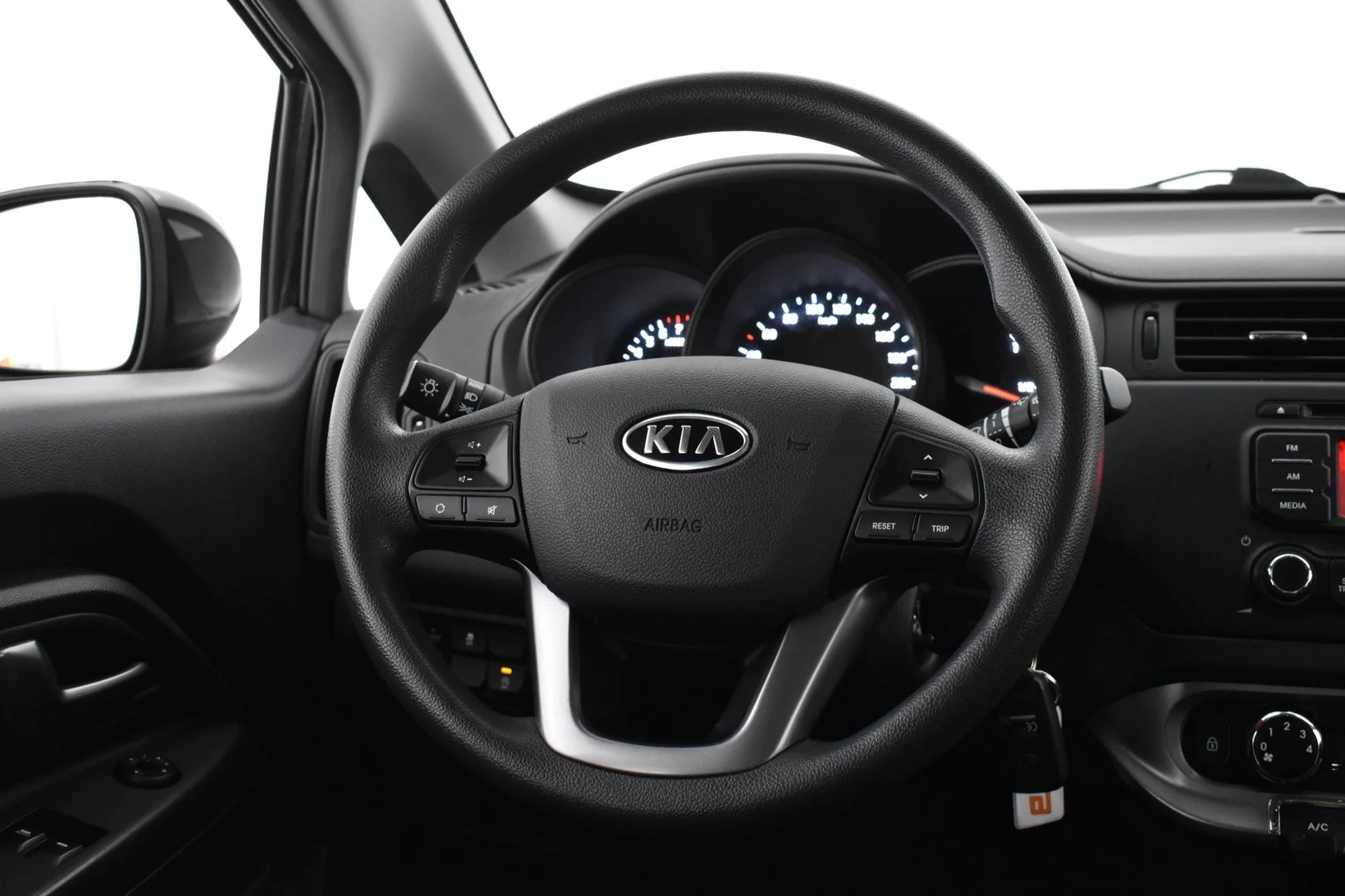 Car Image - 2jKfAKmScPBE3S6F2HcDD9