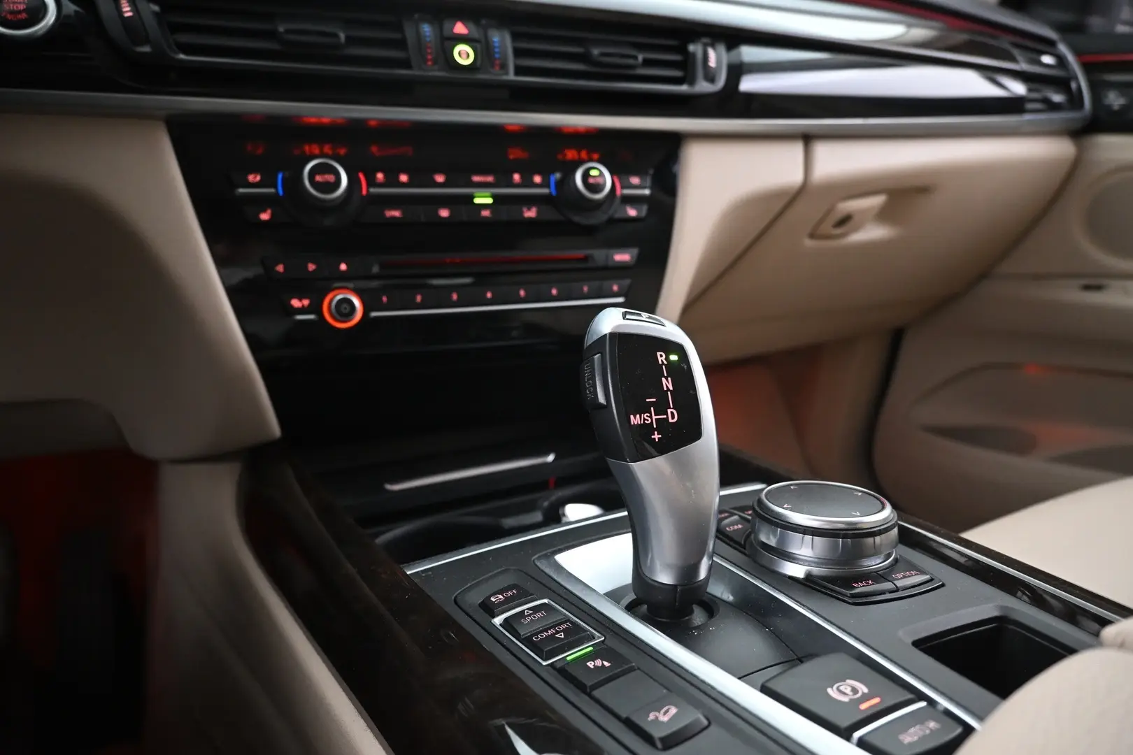 Car Image - 5RQV5KTYkrbj3Ra0HDqlwc