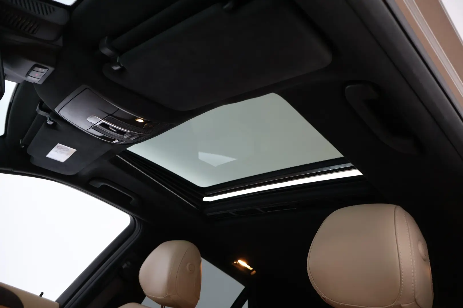 Car Image - 720qEPsioSXL3mrOdFWps9