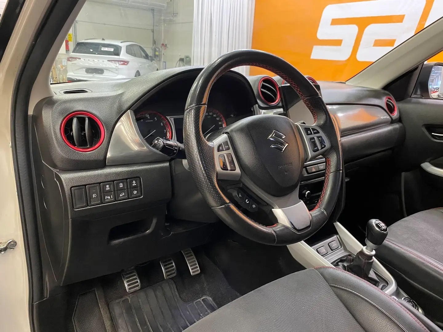 Car Image - 756sKZ9bevfo5LeBxxl11h