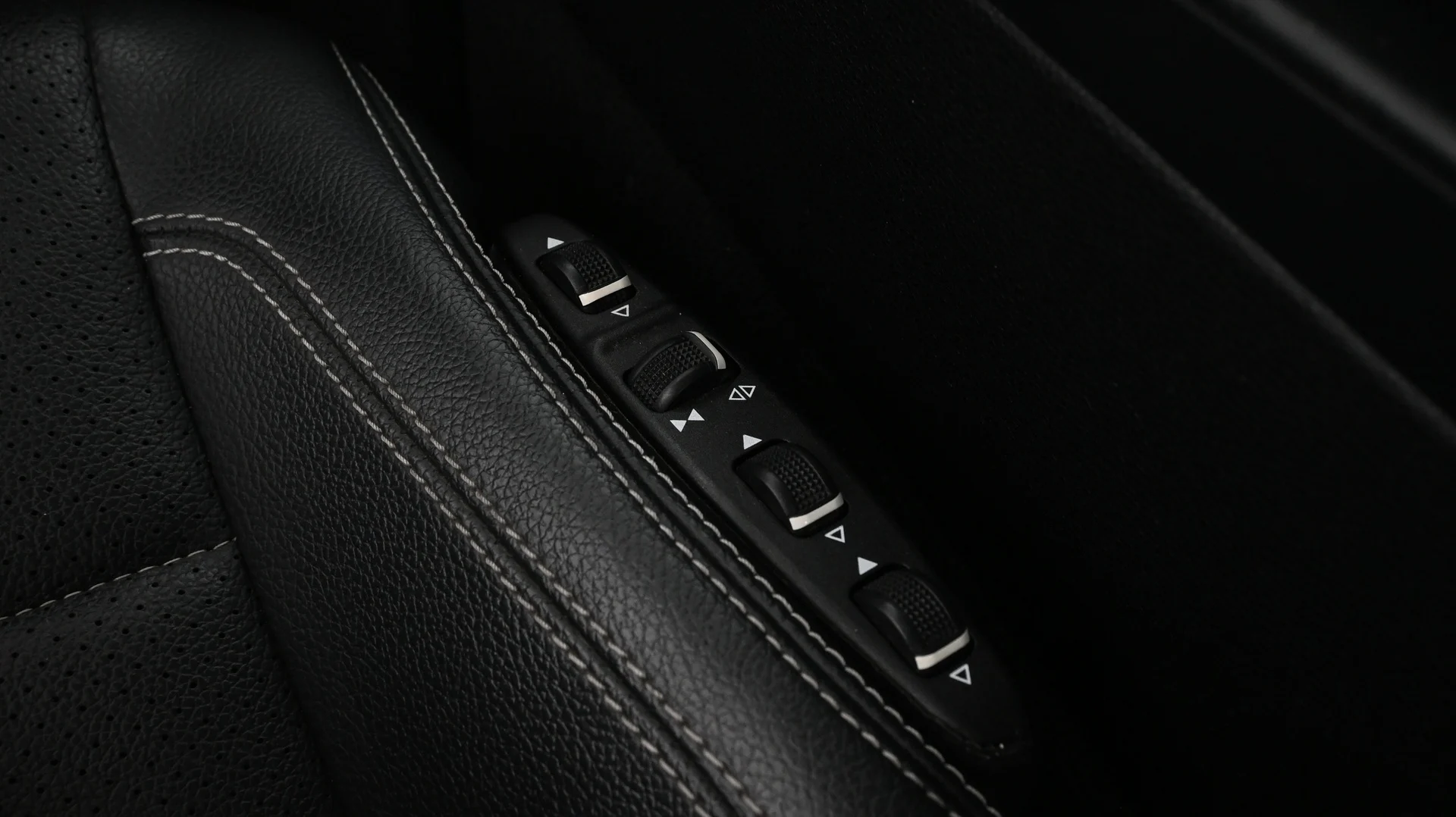 Car Image - 68EwaUgHiJRpJqni3njX47