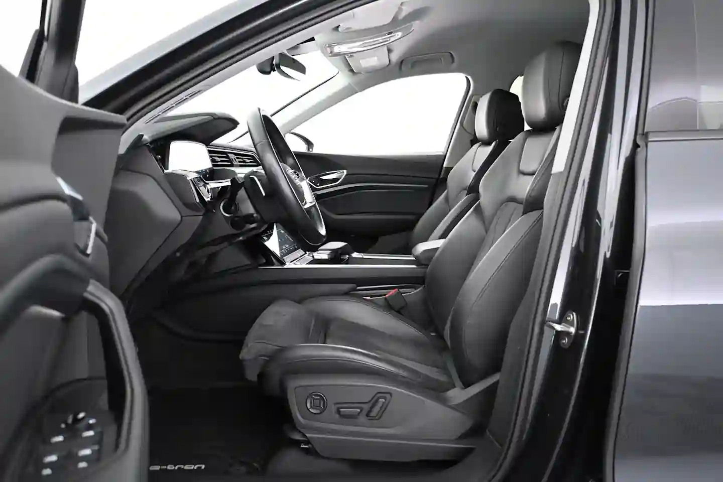 Car Image - 24sD6Bo5vEAe1jEE0vrRfv