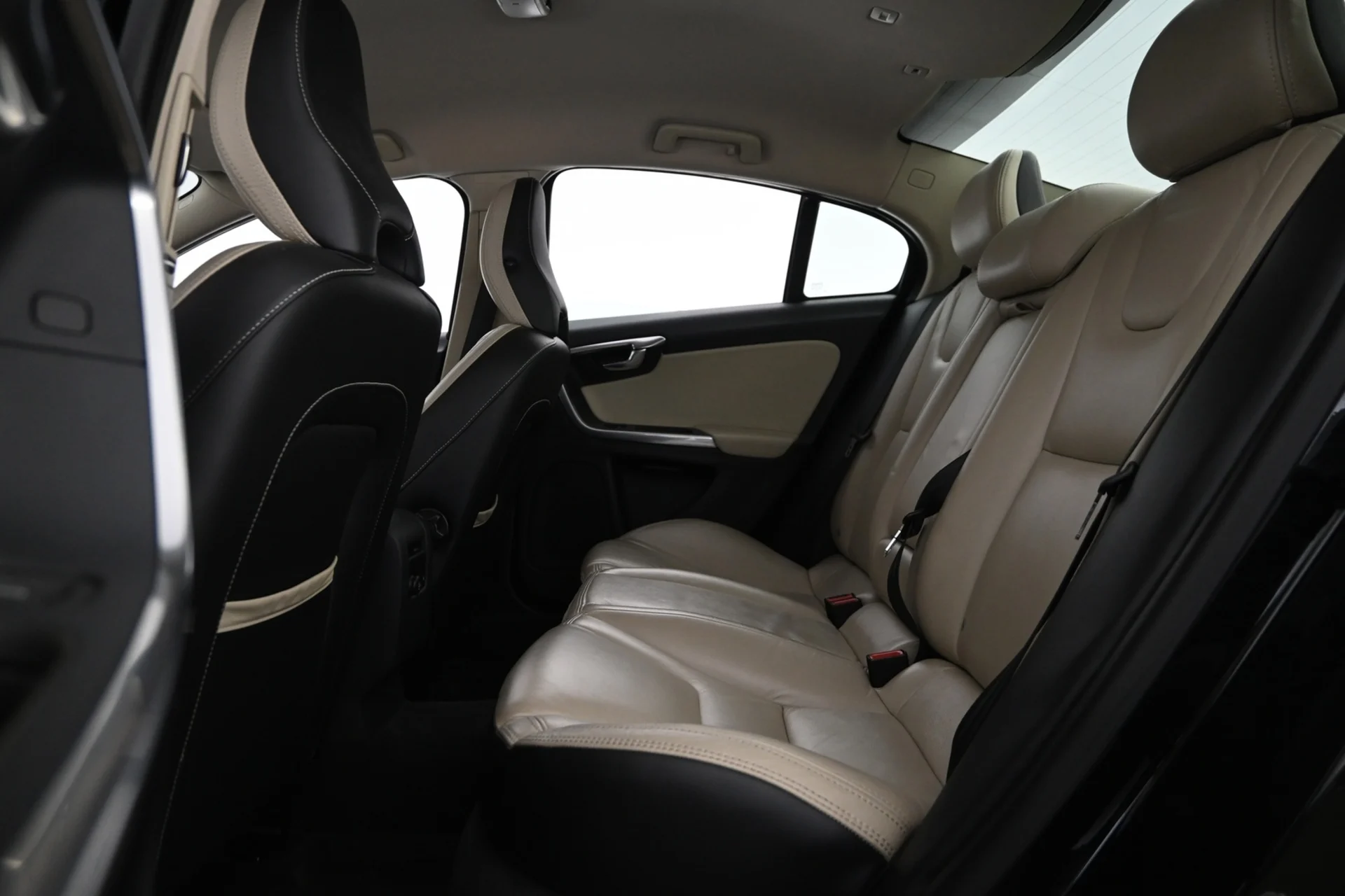 Car Image - 01wMe7ZFgh87vAqNZYT5kn