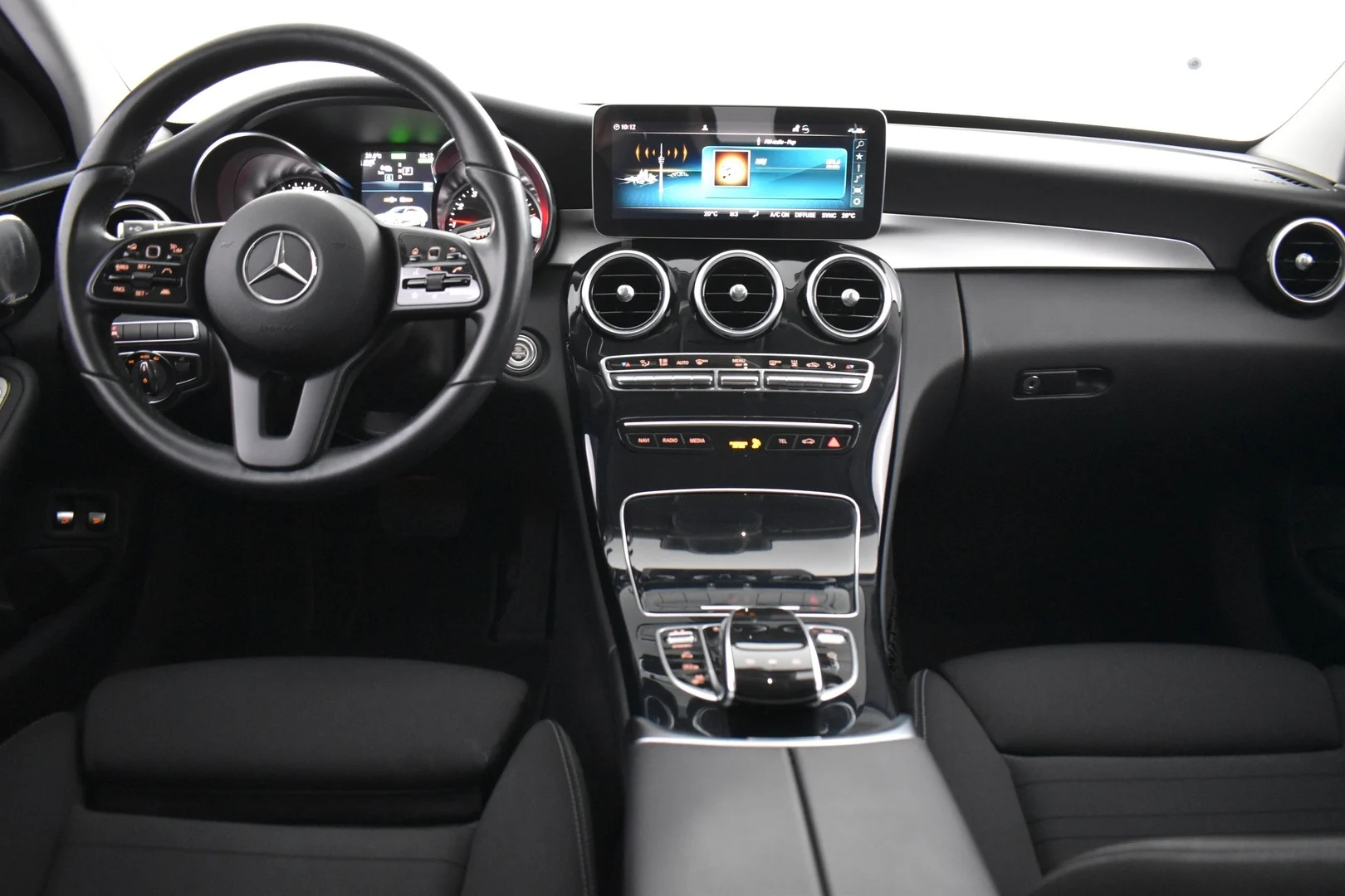 Car Image - 2CO7VDzeoVij8AROSonJmK