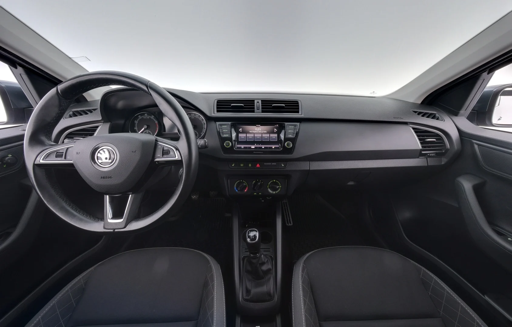 Car Image - 3AbKfPwDA0MqiV5Ytpv6bI