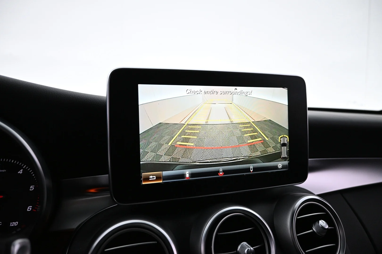 Car Image - 6xWnvwLnr8pyOyTXF0jr0C