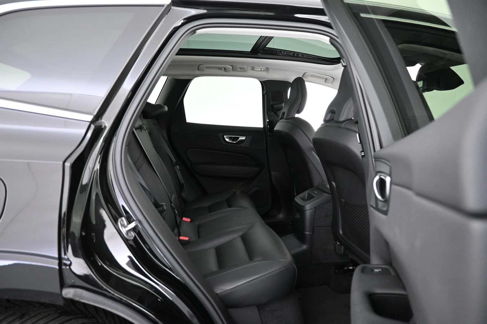 Car Image - 1D32nQ0jdGjSHnH6Hv4Arr