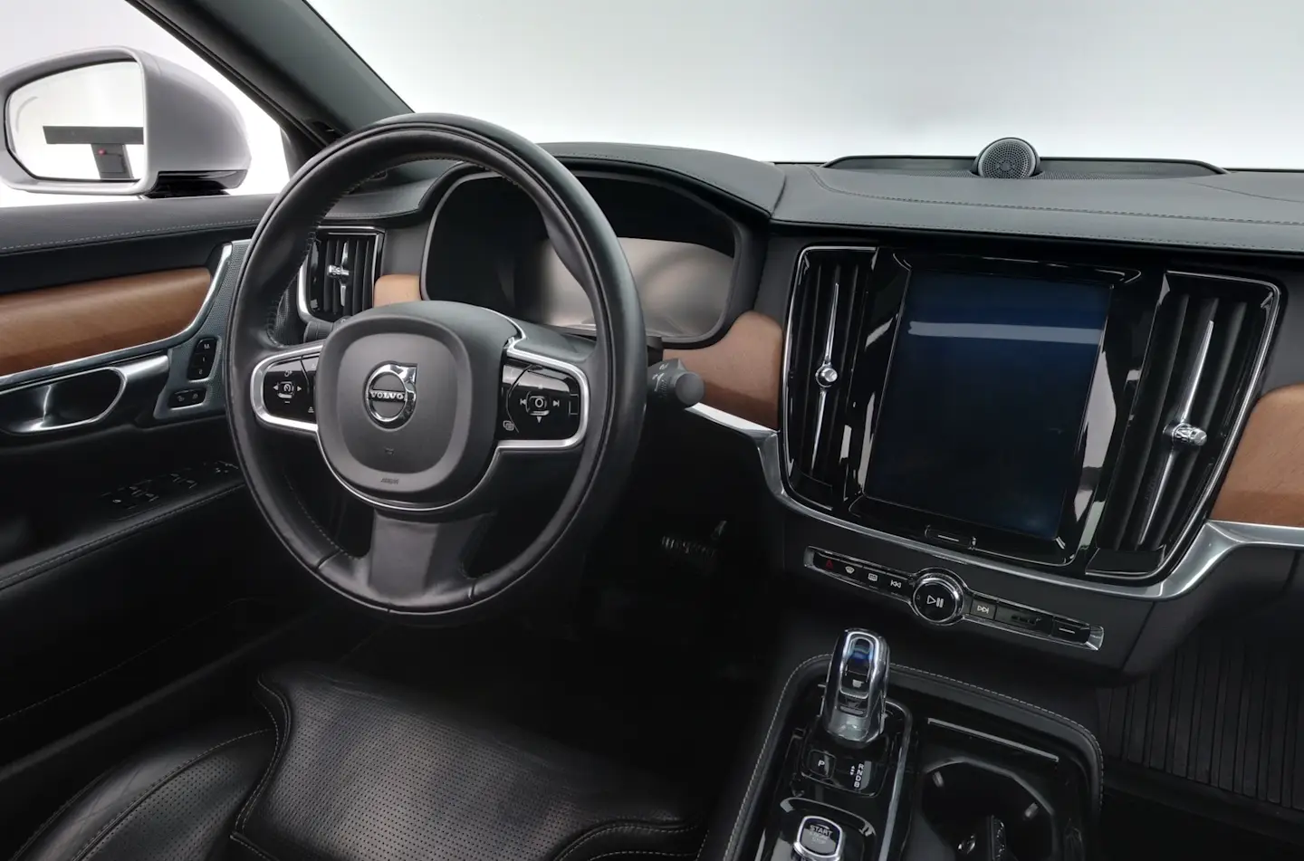 Car Image - 4N8yFwpk9nY6KOgZEsH4VP