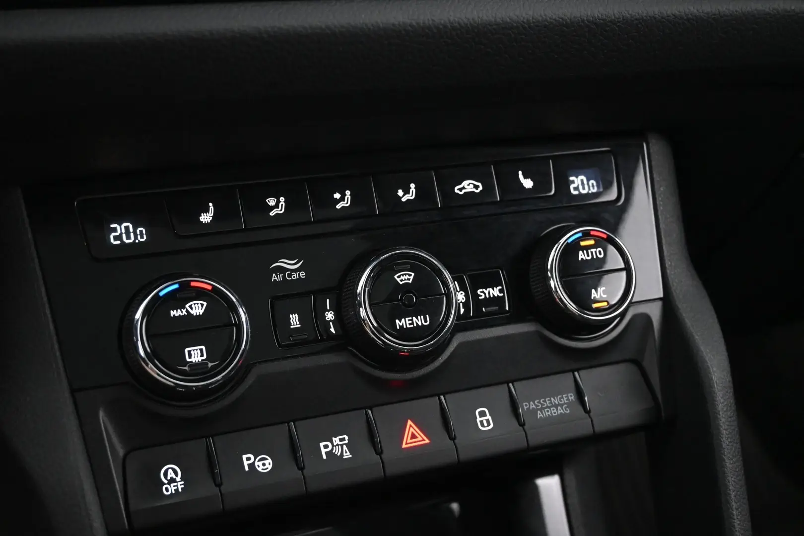 Car Image - 1lgOXsAKYKM1xOmFq3Tg5b