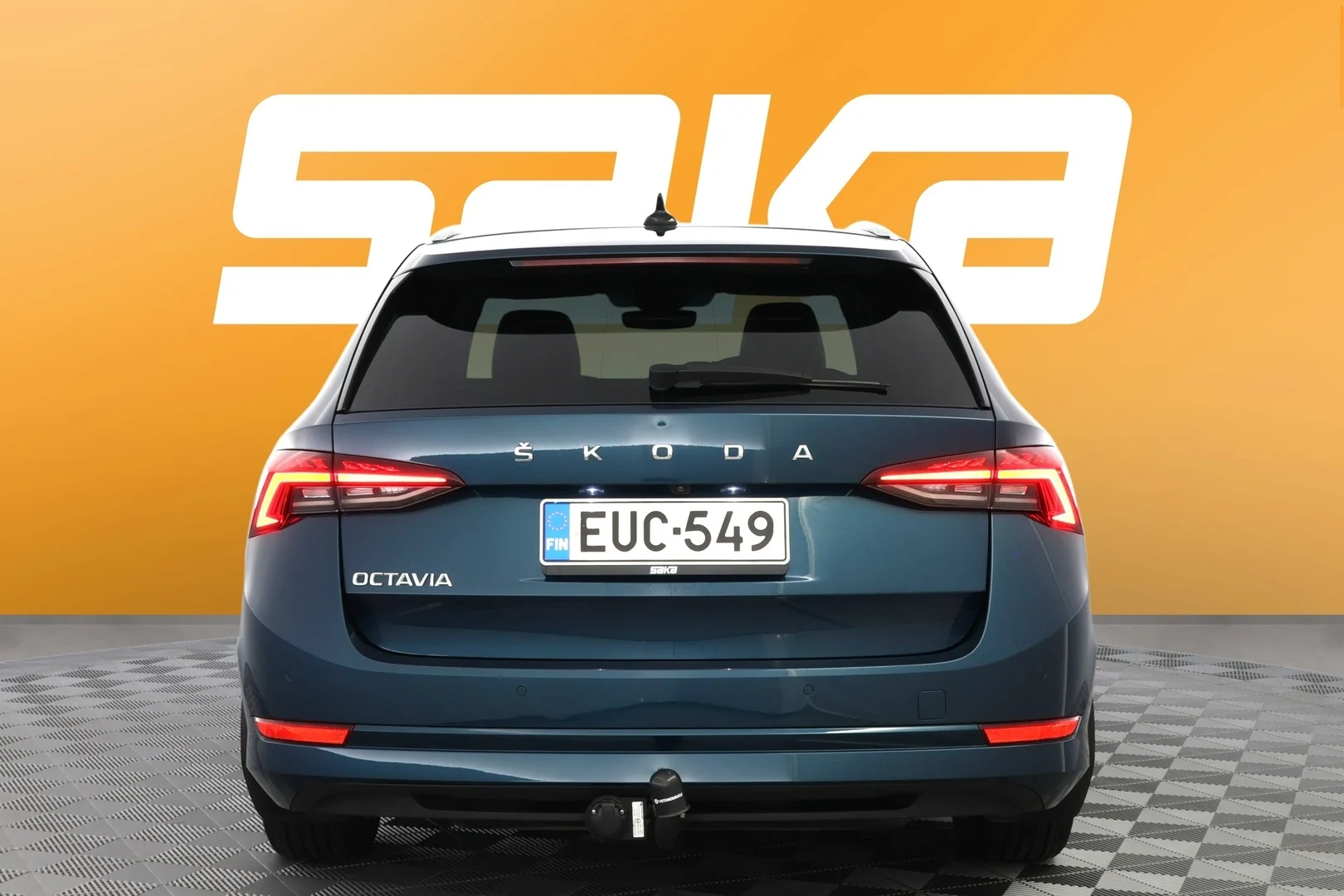 Car Image - 3quGSsFFB9dXdDe9BsKdcb