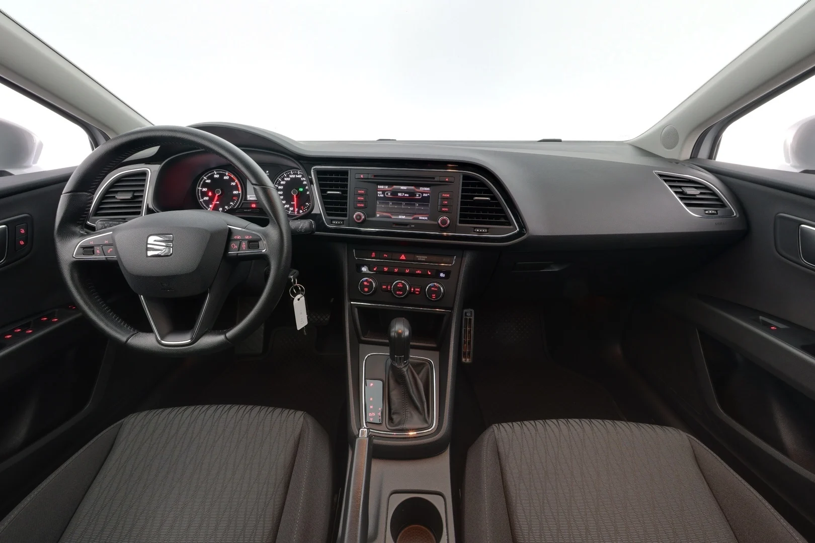 Car Image - YPOrlWmJmYLNe6C14EcXY