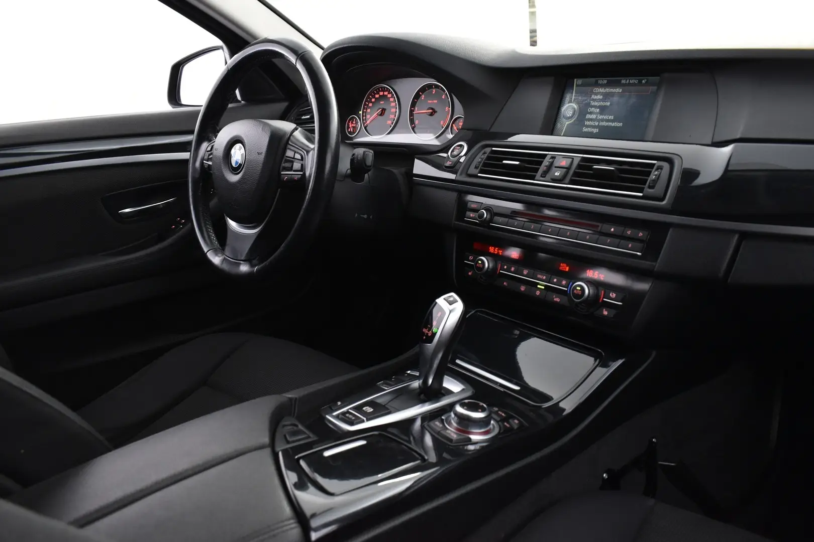 Car Image - 1JEc8EsF4f8msG1fZH5APZ