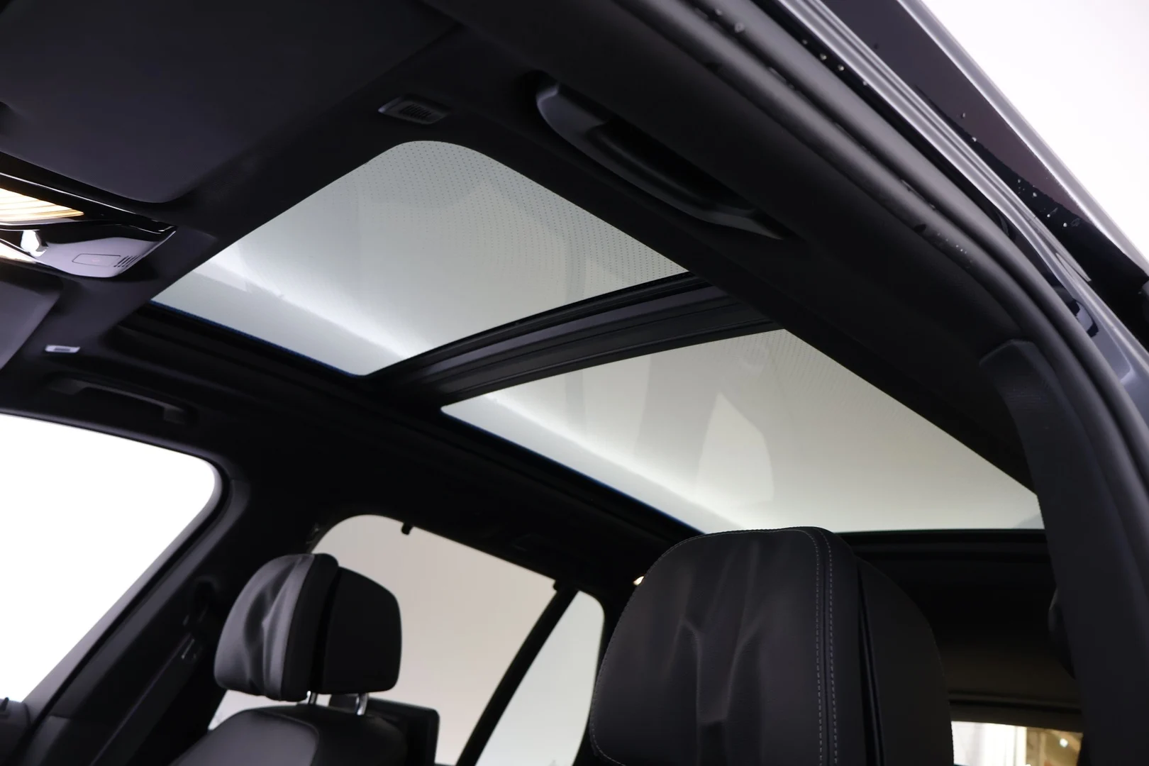 Car Image - Kf1k6CBCGhWbKmKWPBUEk