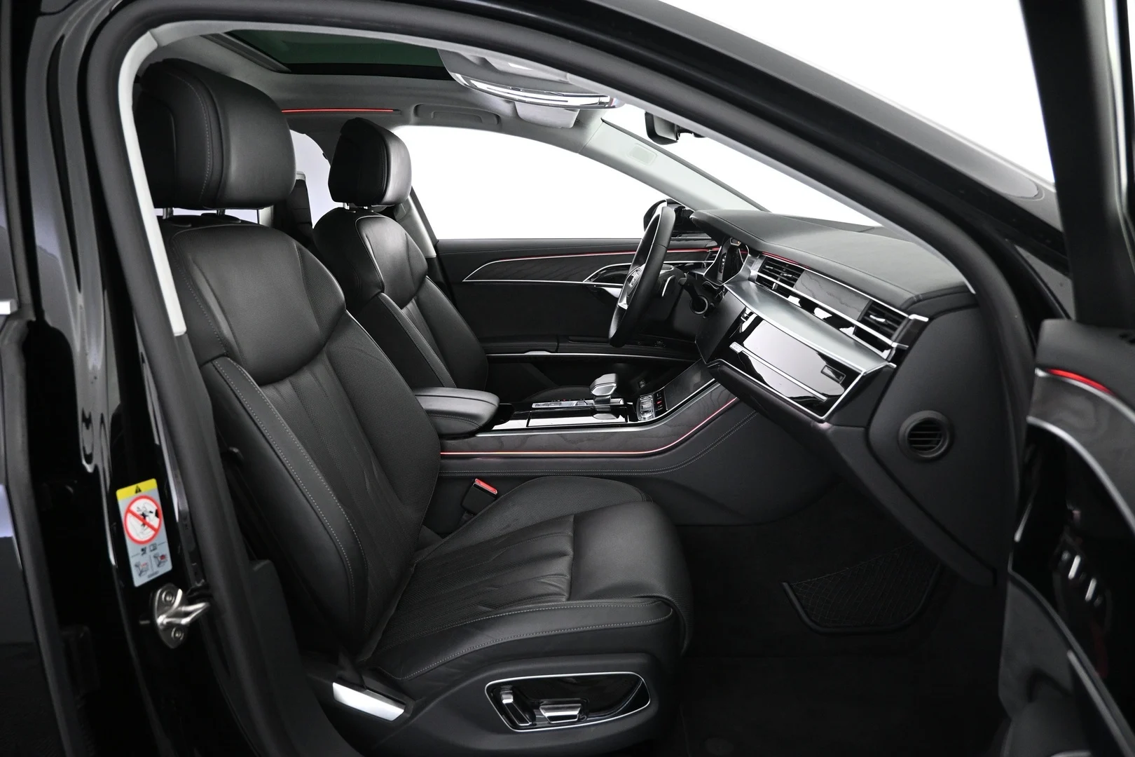 Car Image - 5yyDnLHbNeSdEFyc7pbLjM