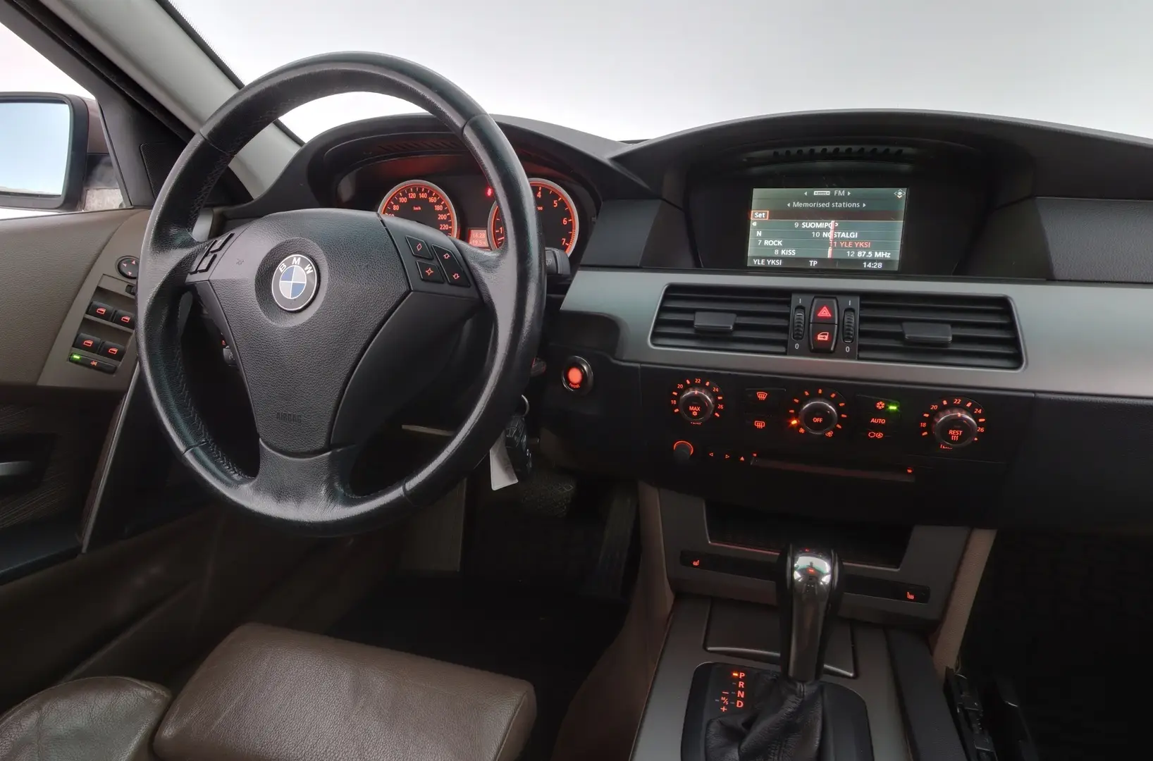 Car Image - 7Mk19kZHIt7cITSiXuEr3H