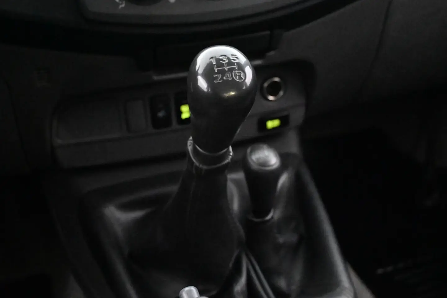 Car Image - 71NycIlHLgzzjBUWrx61h3