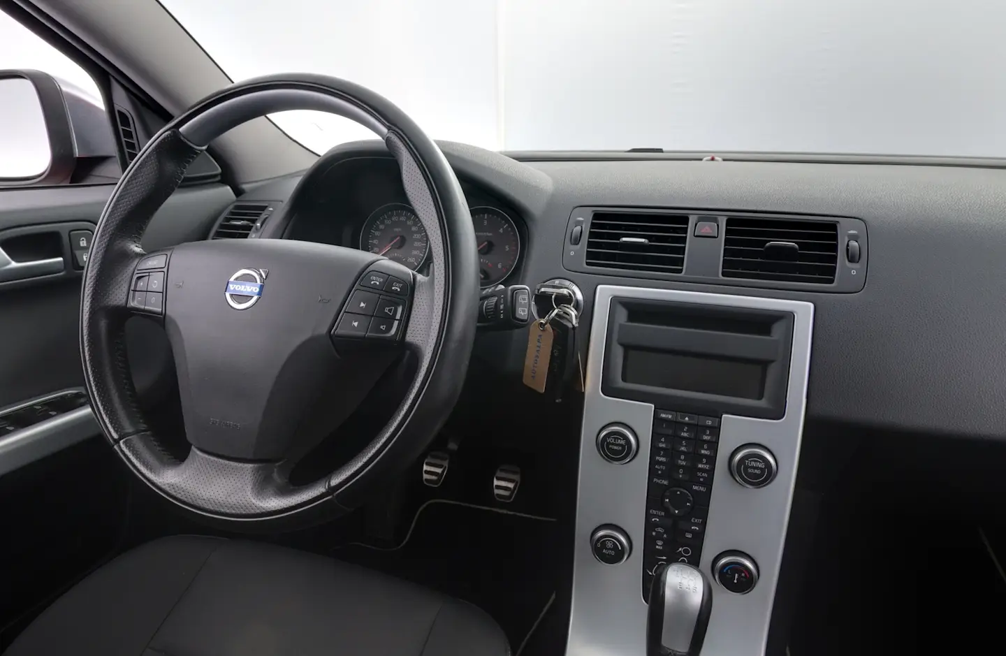 Car Image - 4Ibmovc0jOECYtMgzS9M64