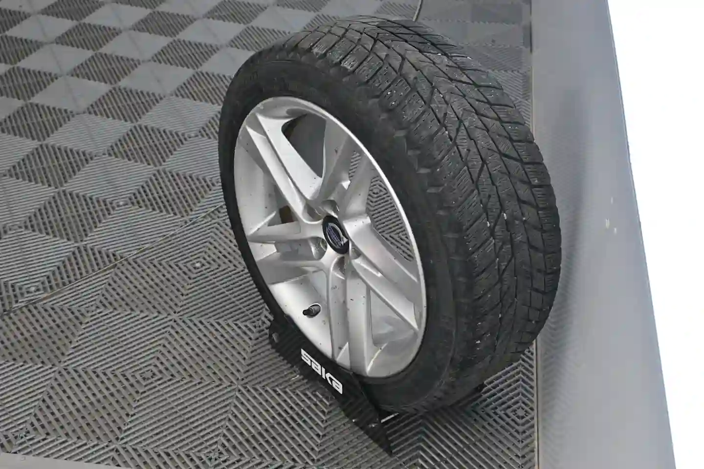 Car Image - NdqnWWmUYow3LkvZromhU