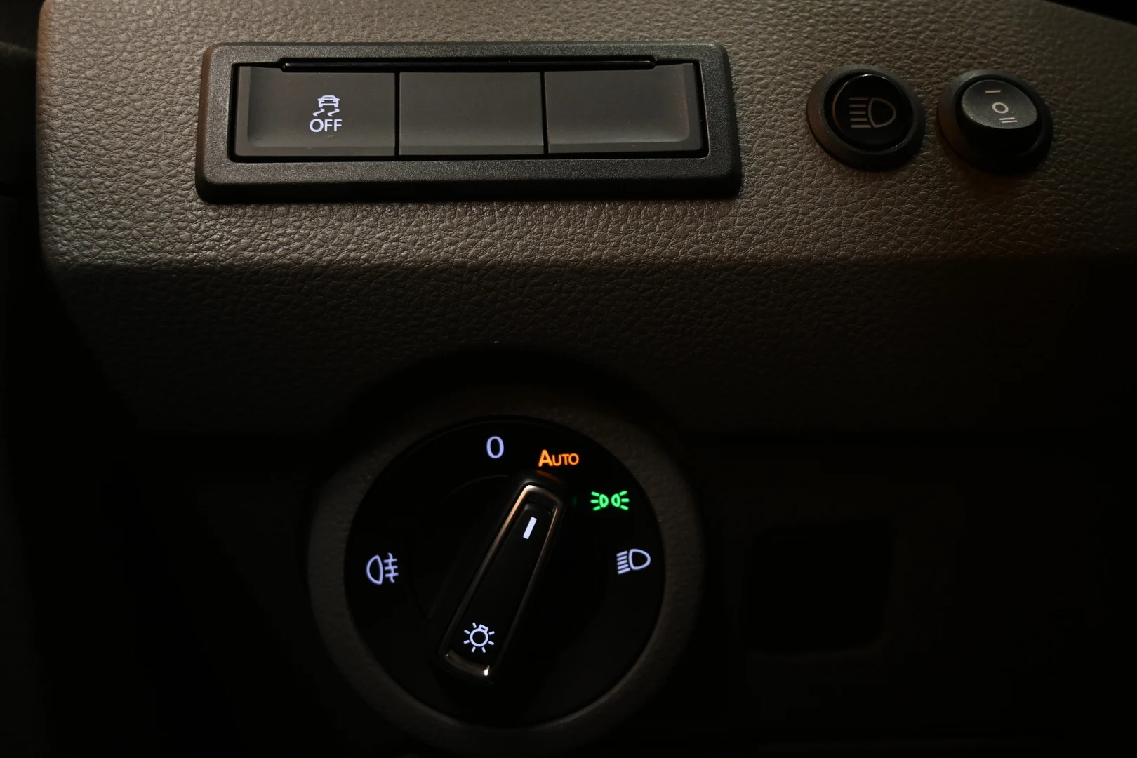 Car Image - 6BdEKMTJk3OC7sIql0g9St