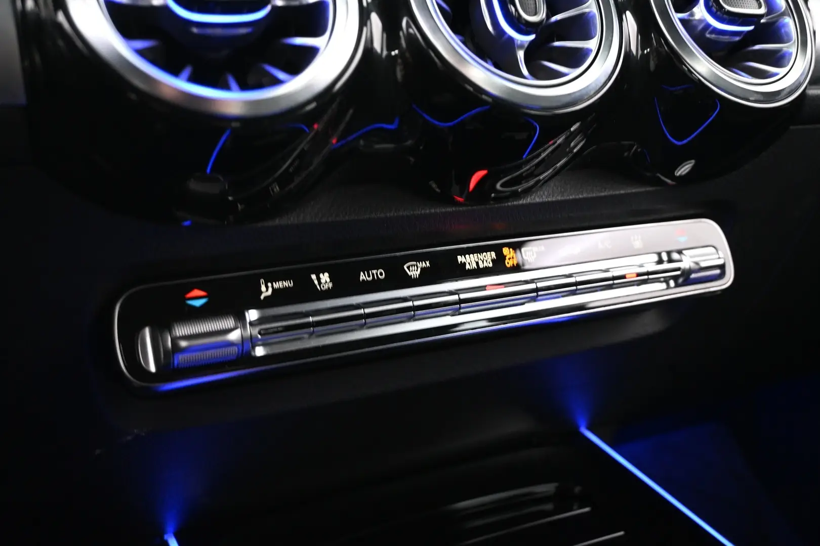 Car Image - 1D55PiIPzqSbe8ZtIx3sL2