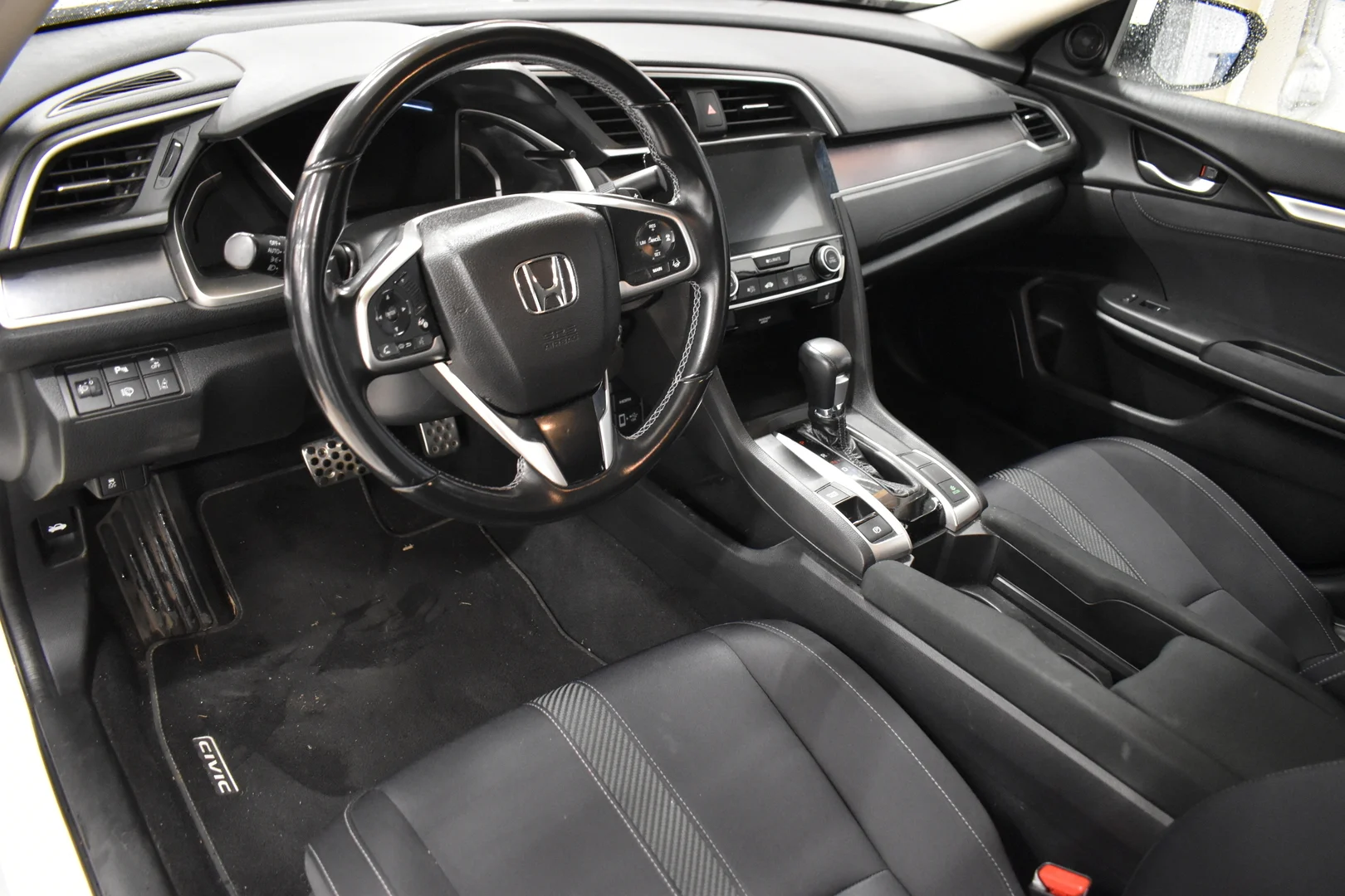 Car Image - 6cyf4CJLVXBLvagnSxfbLx