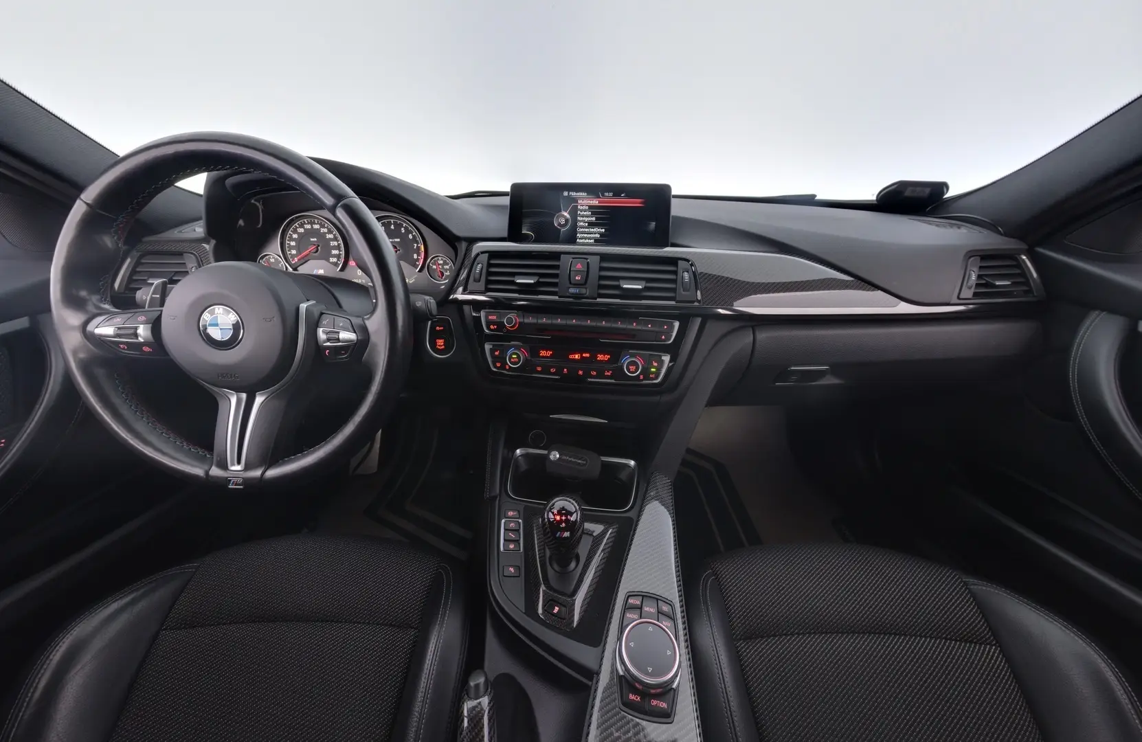 Car Image - akbDnVgzNYHma2C1xNXtI