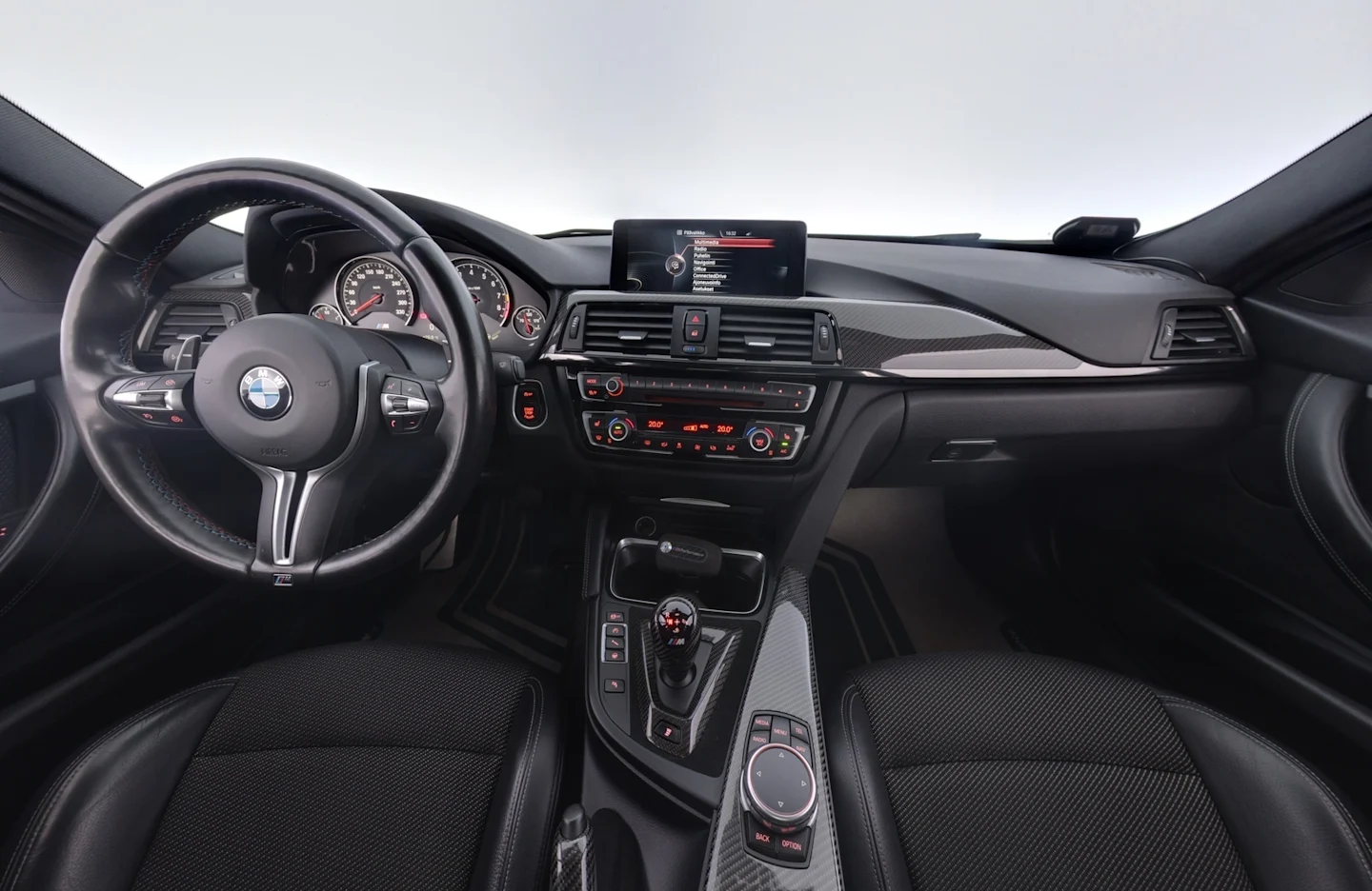 Car Image - akbDnVgzNYHma2C1xNXtI