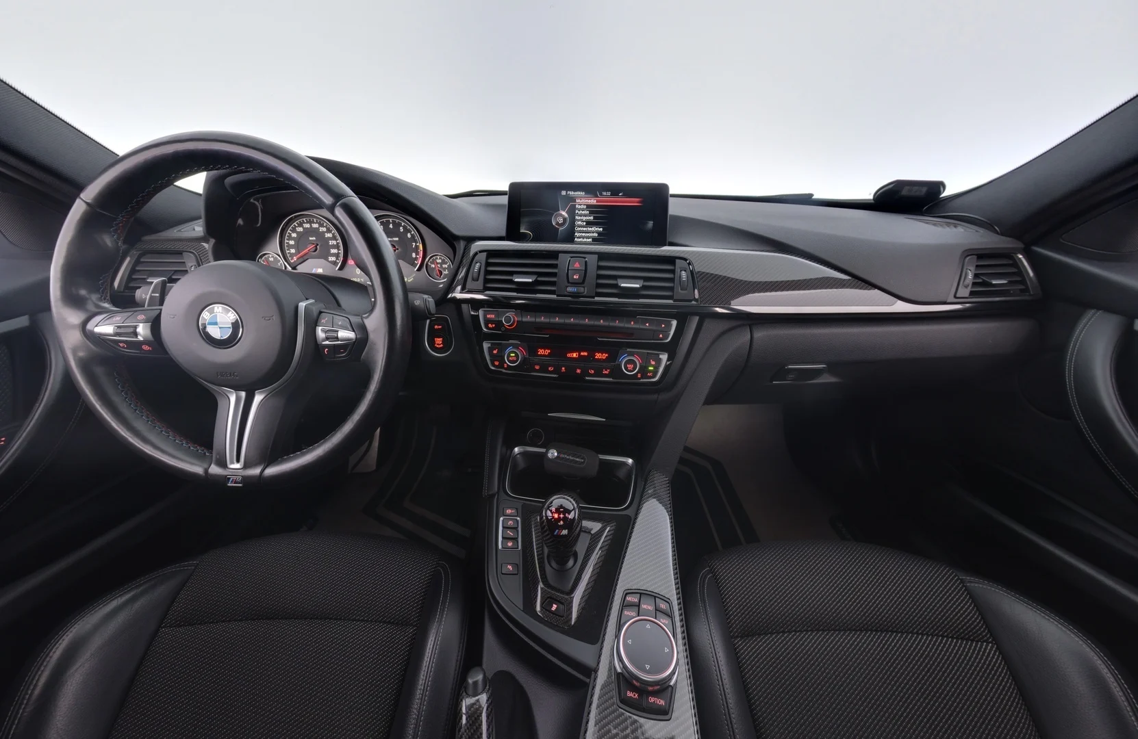 Car Image - akbDnVgzNYHma2C1xNXtI