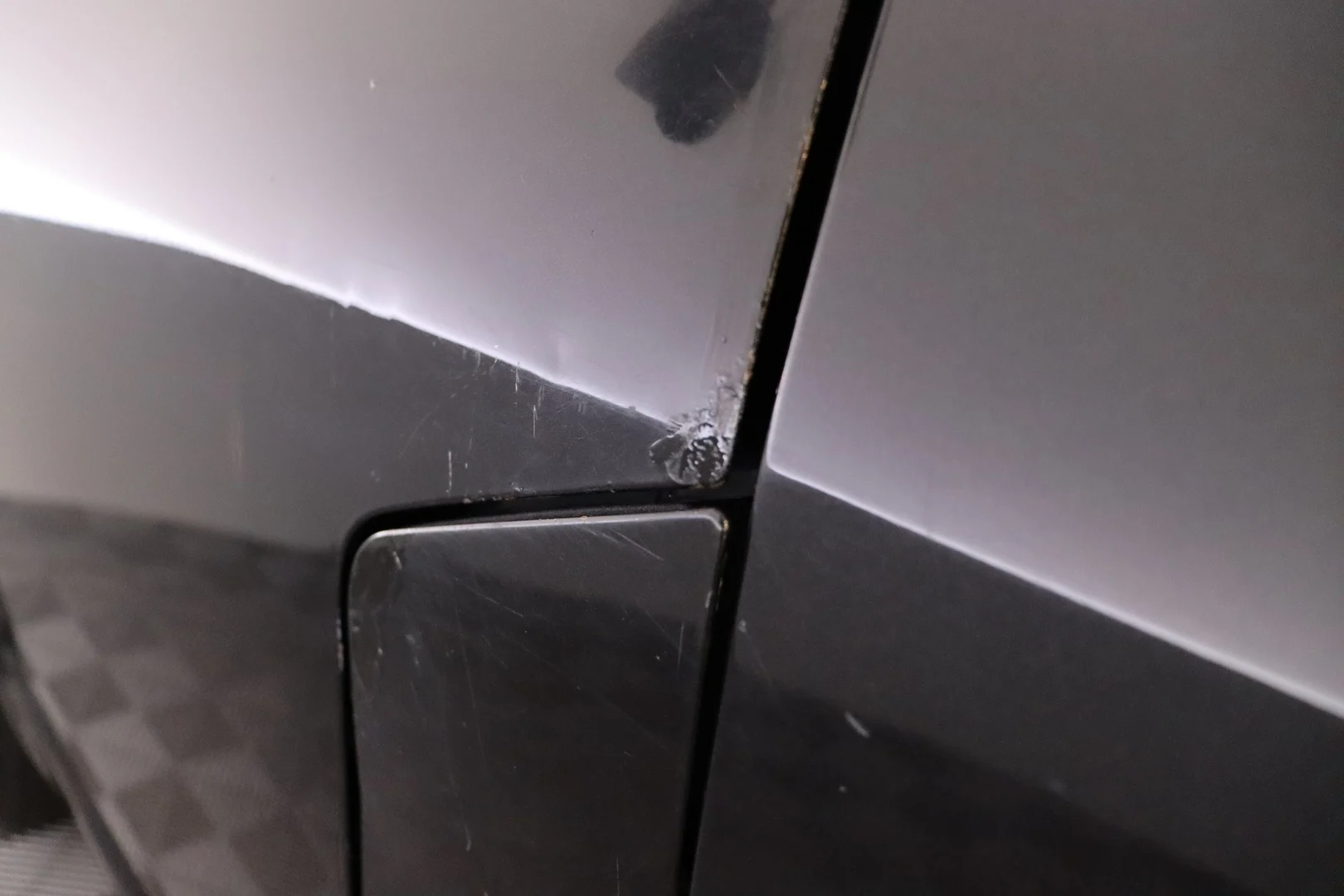 Car Image - 1FyS825JiXBvQPvA8qQqZD